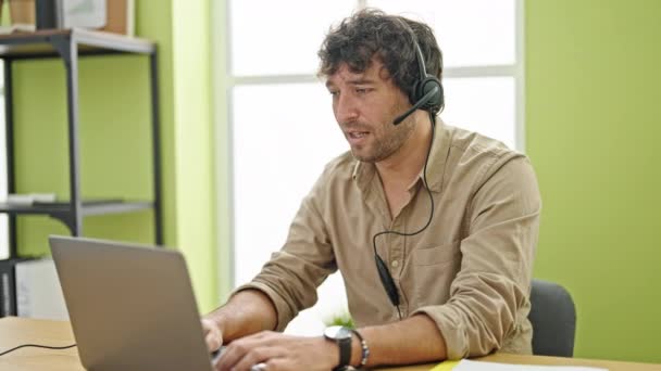 Young Hispanic Man Business Worker Having Video Call Office — Video Stock