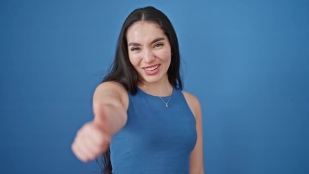 Young Beautiful Hispanic Woman Smiling Confident Doing Sign Thumb Isolated — Stock videók