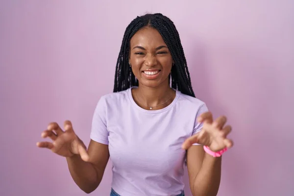 African American Woman Braids Standing Pink Background Smiling Funny Doing — Stock Photo, Image