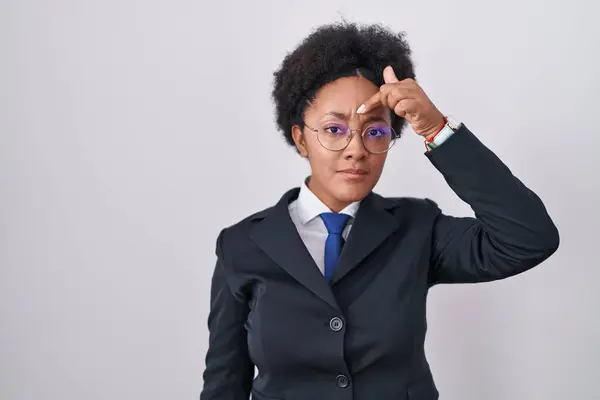 Hermosa Mujer Africana Con Pelo Rizado Usando Chaqueta Negocios Gafas —  Fotos de Stock
