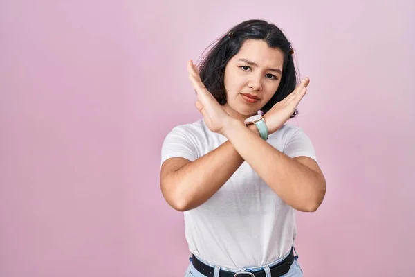 Young Hispanic Woman Wearing Casual White Shirt Pink Background Rejection — Stock Photo, Image