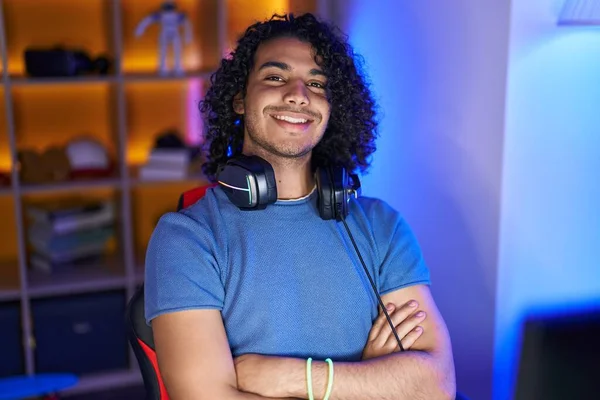 Young Latin Man Streamer Smiling Confident Sitting Arms Crossed Gesture — Stockfoto