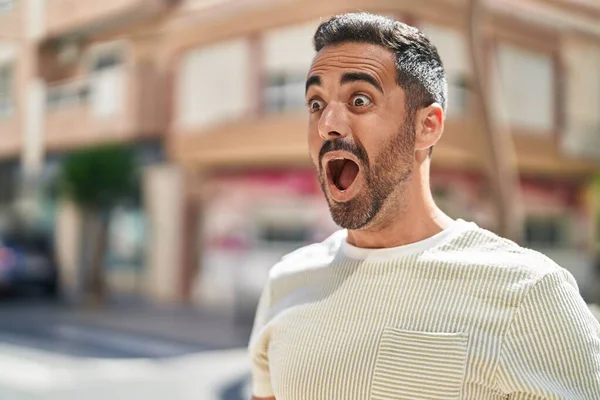 Young Hispanic Man Standing Surprise Expression Street — 图库照片