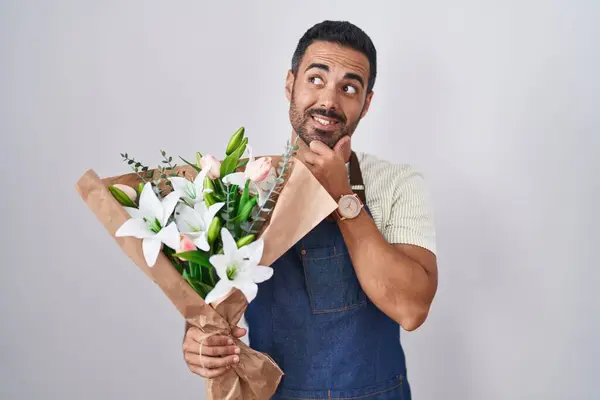 Hispanischer Mann Mit Bart Der Als Florist Arbeitet Mit Der — Stockfoto
