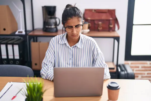 Young Beautiful Hispanic Woman Business Worker Using Laptop Working Office — 스톡 사진