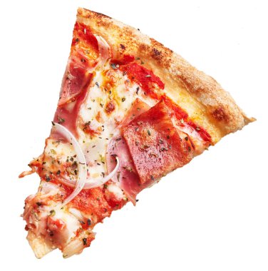  İzole edilmiş beyaz arka planda lezzetli bir dilim reçel ve soğanlı İtalyan pizzası.