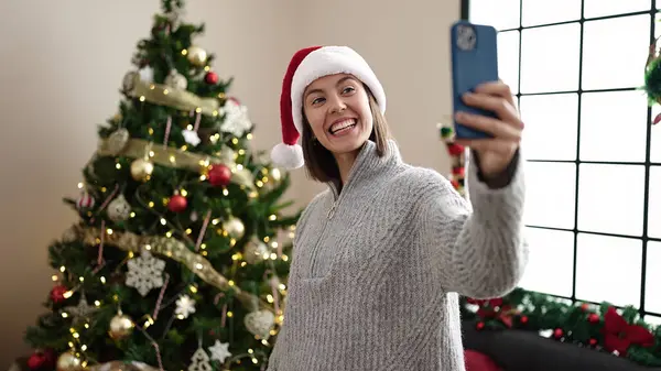 Young Beautiful Hispanic Woman Make Selfie Smartphone Standing Christmas Tree — Photo
