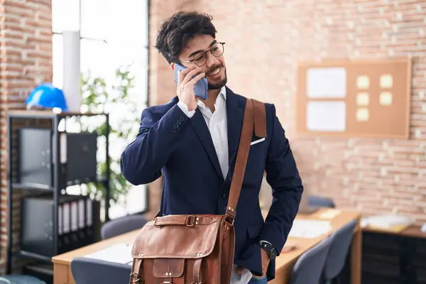 Young Hispanic Man Business Worker Talking Smartphone Office — Stock Photo, Image
