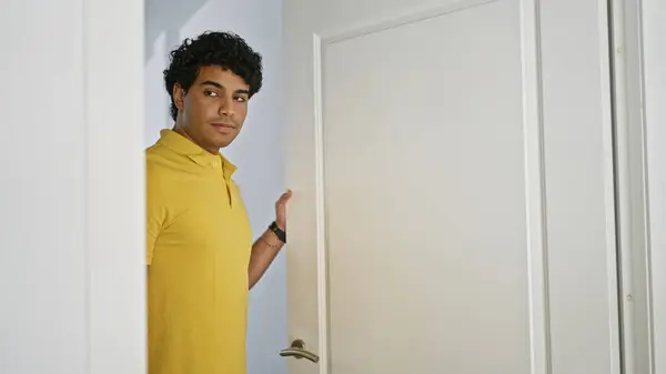 Young Latin Man Standing Sad Face Closing Door Home — Stock Photo, Image