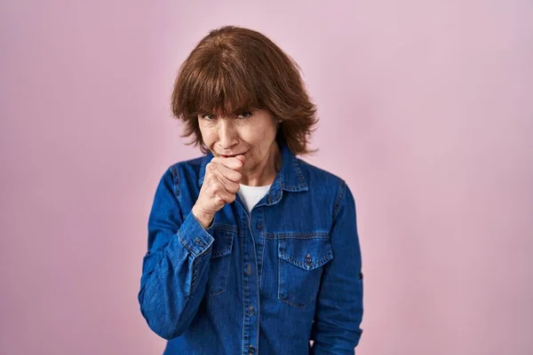 Middle Age Woman Standing Pink Background Feeling Unwell Coughing Symptom — Stock Photo, Image