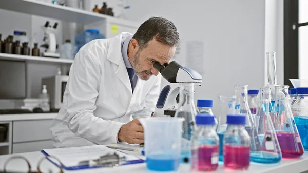 Aged Man Grey Hair Scientist Busy His Lab Peering Microscope — Stock Photo, Image