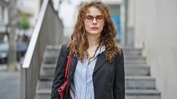 Young Woman Business Worker Serious Face Street — Stock Photo, Image