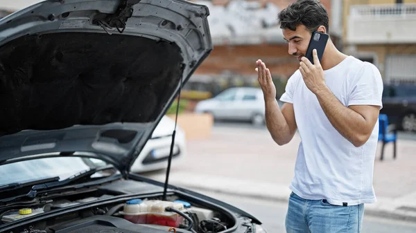 Young Hispanic Man Talking Smartphone Insurance Car Breakdown Street — Stock Photo, Image