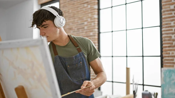 Handsome Young Hispanic Art Student Immersed His Creativity Fervently Drawing — Stock Photo, Image
