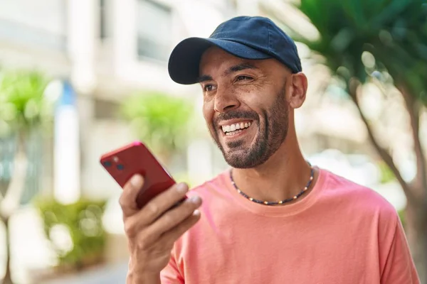 Young Bald Man Smiling Confident Talking Smartphone Street — Stock Photo, Image
