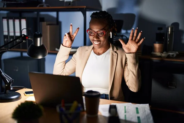 Beautiful Black Woman Working Office Night Showing Pointing Fingers Number — Stock Photo, Image