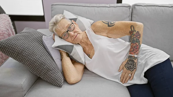 Unhappy Grey Haired Senior Woman Suffering Severe Stomach Ache While — Stock Photo, Image
