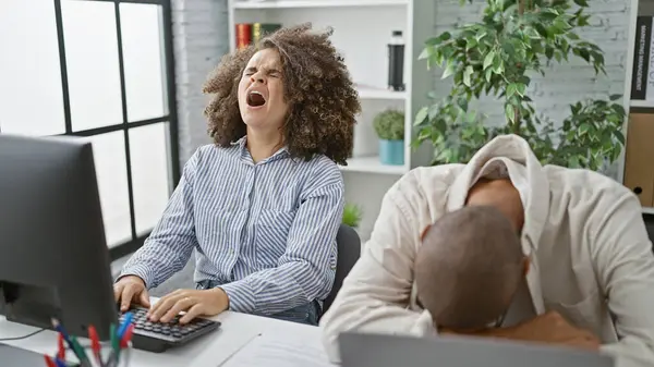 Exhausted Man Woman Coworkers Working Tirelessly Computer Two Weary Office — Stock Photo, Image