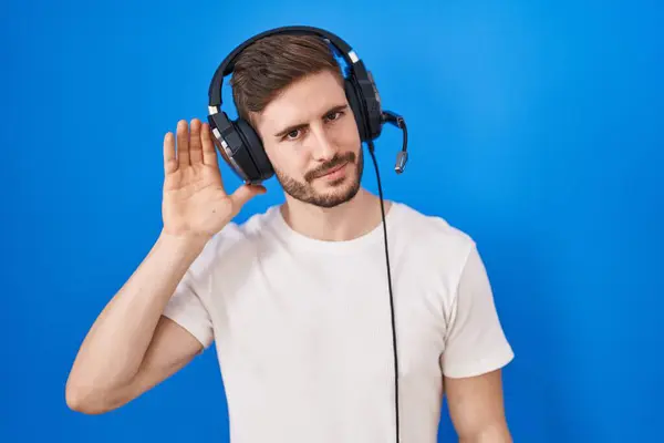 Hispanic Man Beard Listening Music Wearing Headphones Smiling Hand Ear — Stock Photo, Image