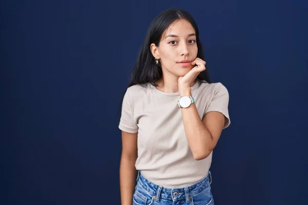 Young Hispanic Woman Standing Blue Background Looking Stressed Nervous Hands — Stock Photo, Image