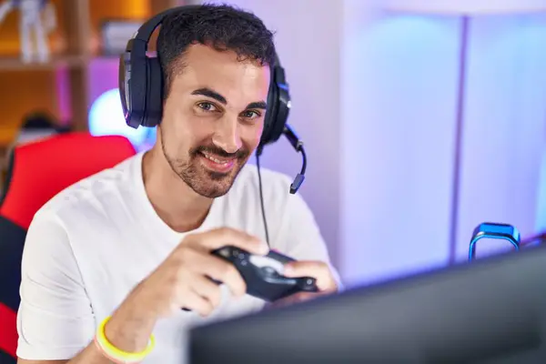 Young Hispanic Man Streamer Playing Video Game Using Joystick Gaming — Foto de Stock