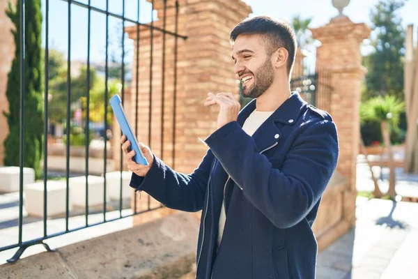 Young Hispanic Man Smiling Confident Having Video Call Street — Stock Photo, Image