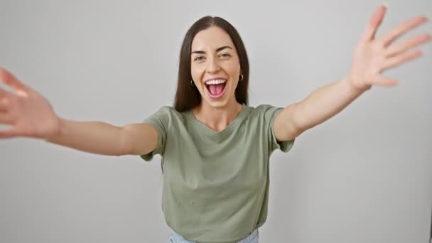 Cheerful Young Hispanic Woman Open Arms Warm Hug Smiling Camera — Stock Video