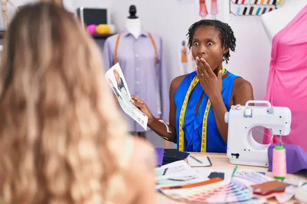 African Woman Dreadlocks Dressmaker Designer Atelier Customer Covering Mouth Hand — Stock Photo, Image