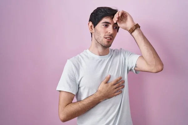 Young Hispanic Man Standing Pink Background Touching Forehead Illness Fever — Stock Photo, Image