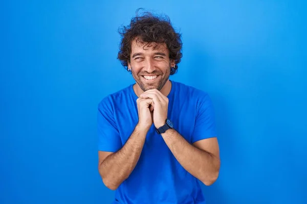 Hispanic Young Man Standing Blue Background Laughing Nervous Excited Hands — Stock Photo, Image