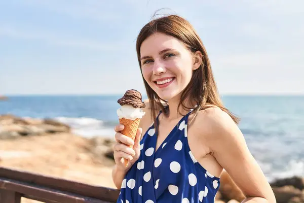 Young Blonde Woman Tourist Smiling Confident Holding Ice Cream Seaside — Stock Photo, Image