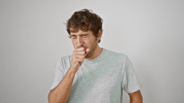 Günlük Tişörtlü Genç Adam Öksürüyor Soğuk Algınlığı Bronşit Daha Kötüsü — Stok video