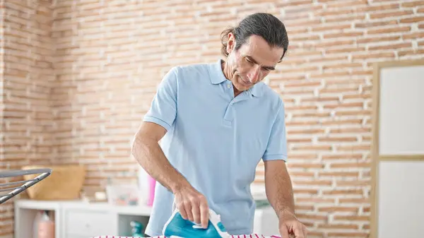 Middle Age Man Ironing Clothes Laundry Room — Stockfoto