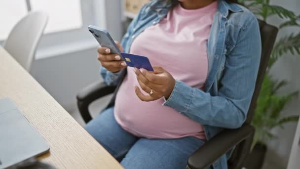 Smiling Young Pregnant Woman Business Worker Happily Using Her Smartphone — Stock Video