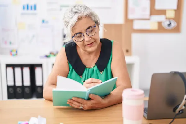 Middle Age Grey Haired Woman Business Worker Reading Book Office — Stock Photo, Image