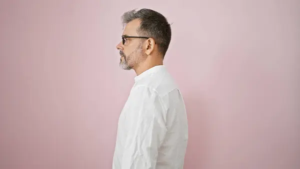 Cool Young Hispanic Man Grey Haired Beard Looking Relaxed Yet — Stock Photo, Image