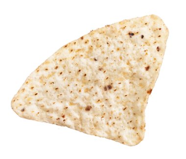 İzole edilmiş üçgen tortilla çipi, beyaz arka planda benekler, yemek temaları için mükemmel..