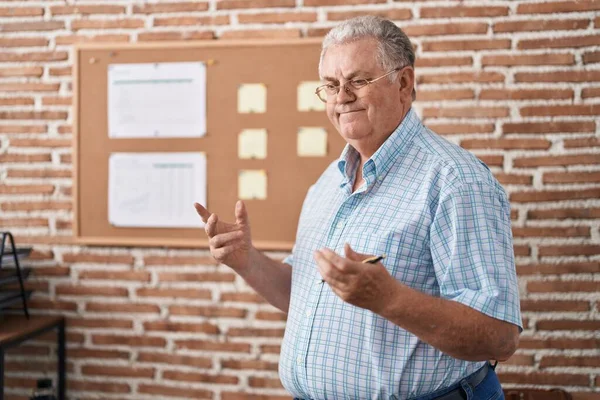 Middle Age Grey Haired Man Business Worker Speaking Office — Stock Photo, Image