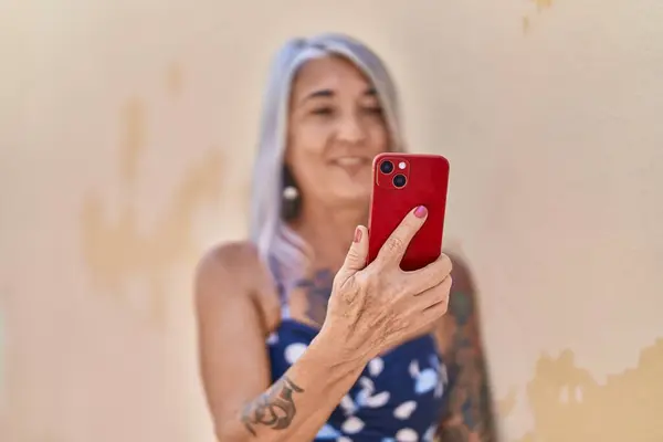 Middle Age Grey Haired Woman Smiling Confident Having Video Call — Stock Photo, Image