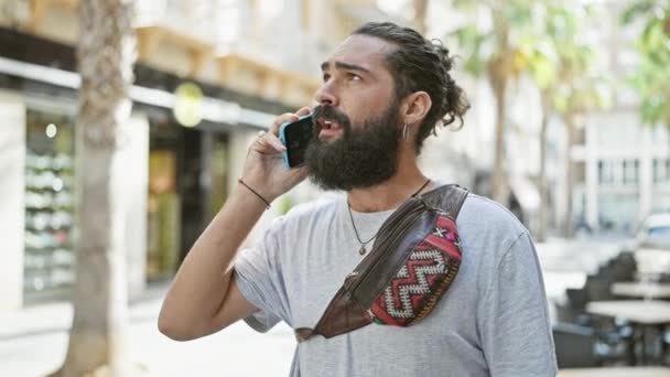Smiling Bearded Man Talks Smartphone While Walking City Street Radiating — Stock Video