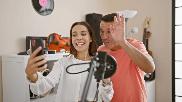 Man Woman Musicians Share Smiles Music Studio Video Call — Stock Photo, Image