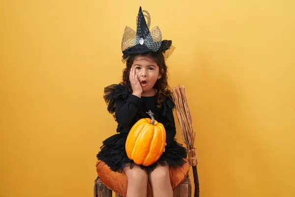 Adorable Hispanic Girl Witch Costume Amazed Mouth Open Disbelief Scared — Stock Photo, Image