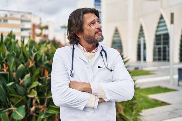 Middle Age Man Doctor Smiling Confident Standing Arms Crossed Gesture — Stock Photo, Image