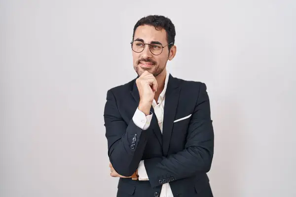 Όμορφος Ισπανός Επιχειρηματίας Που Στέκεται Πάνω Από Λευκό Φόντο Χέρι — Φωτογραφία Αρχείου