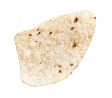 Beyaz arka planda izole edilmiş tek tortilla Meksika mutfağını ve basit gıda kavramlarını örneklendirir..
