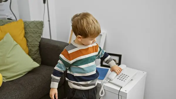 Blond Toddler Boy Playing Phone Cozy Modern Living Room — Stock Photo, Image