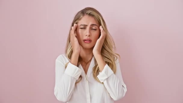 Stressed Young Woman Beautiful Blonde Wearing Shirt Stands Isolated Pink — Stock Video