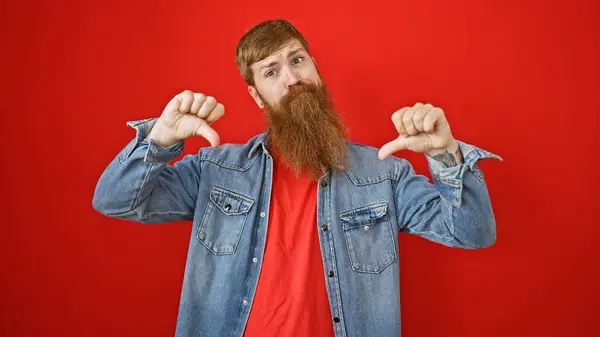 Cool Bearded Redhead Guy Giving Thumbs Negative Sign Failure Casual — Stock Photo, Image