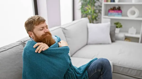 Chilly Winter Tale Handsome Young Redhead Man Freezing Finds Cozy — Stock Photo, Image