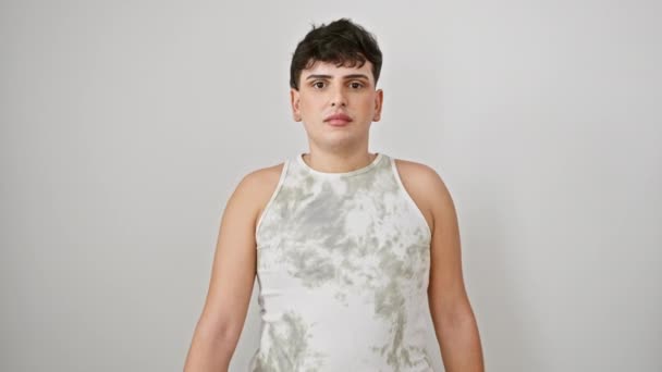 Ανησυχώντας Νεαρός Άνδρας Φορώντας Αμάνικο Shirt Τον Έλεγχο Του Χρόνου — Αρχείο Βίντεο
